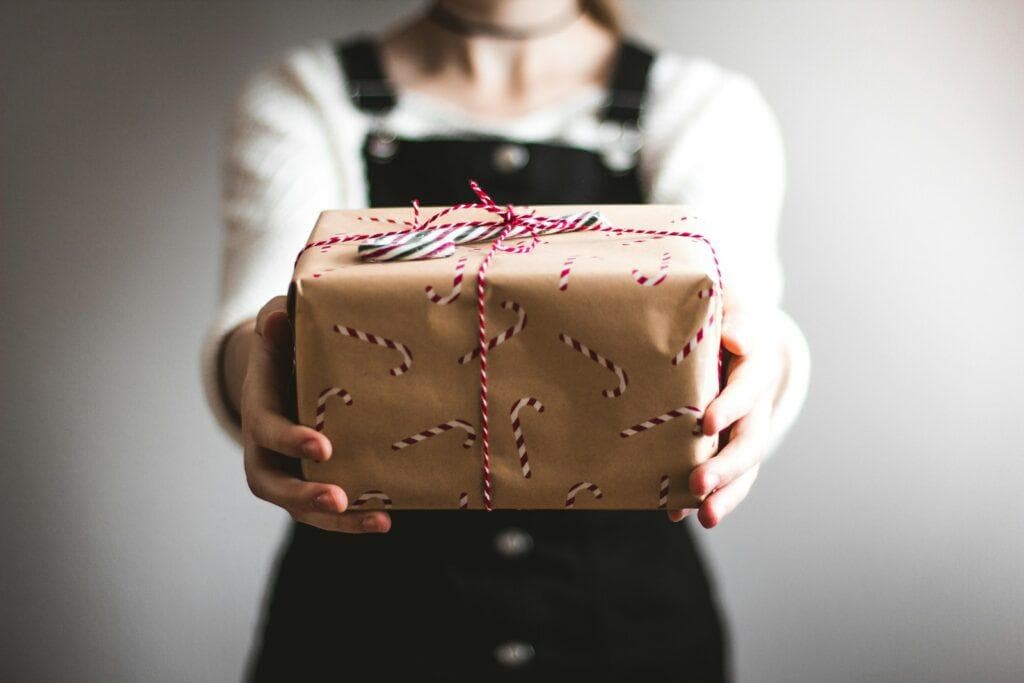 How Singapore Companies Print Corporate Gifts That Don’t Look Generic