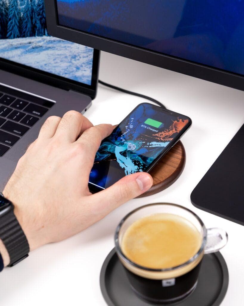 Charge in Style: Wireless Chargers for the Modern Lifestyle