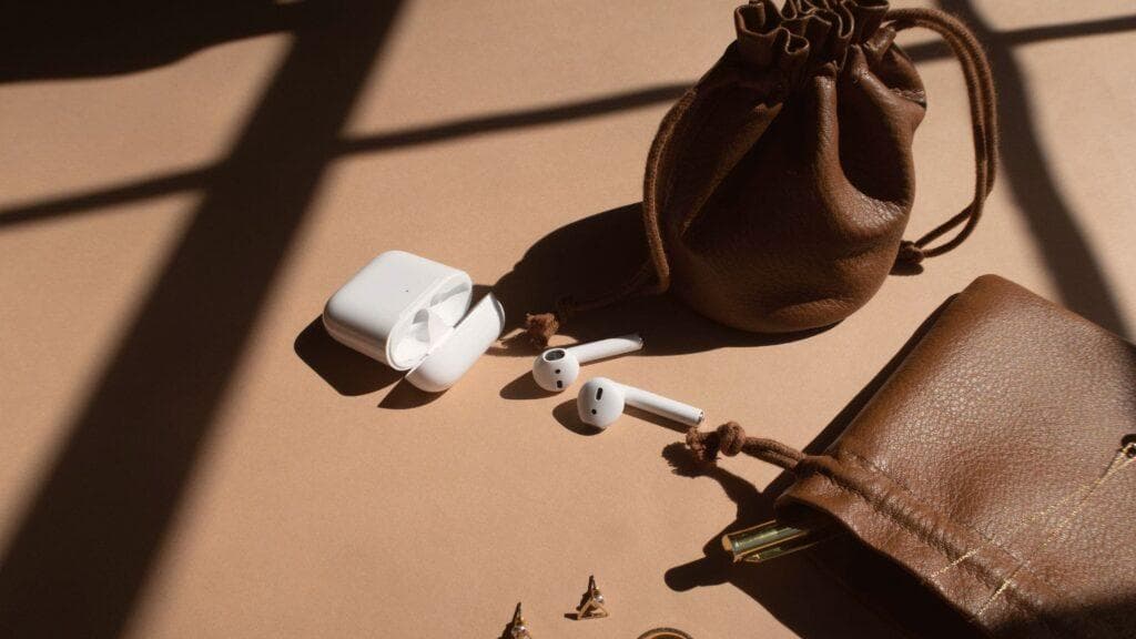 Elegance and Versatility: The Leather Drawstring Pouch for All Occasions